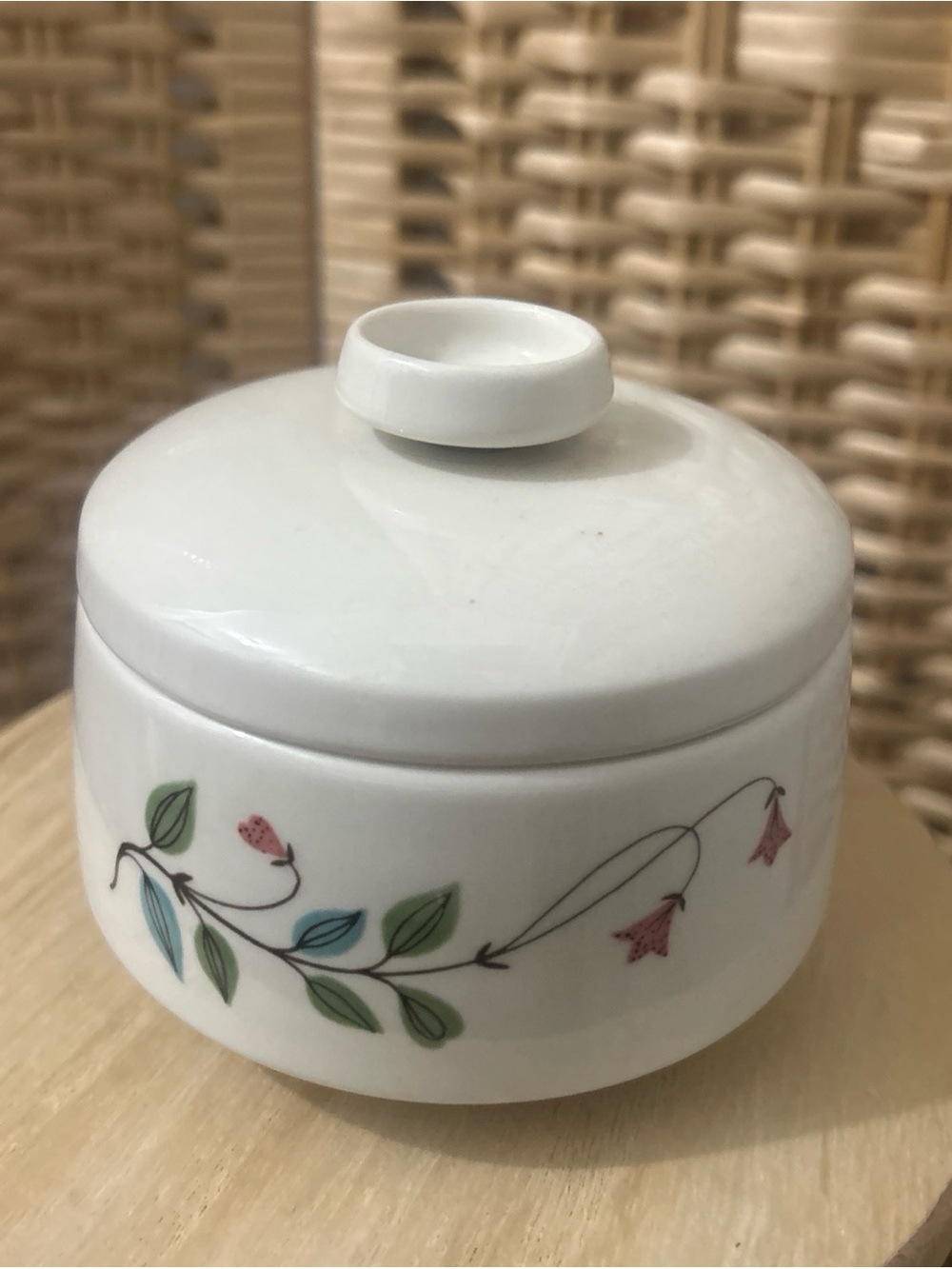 VTG Franciscan WINSOME Floral Flowers Leaves 2 1/8" Sugar Bowl & Lid Made in USA